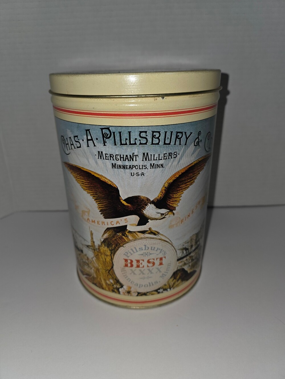 VINTAGE 1982 CHAS. A. PILLSBURY & CO. LARGE FLOUR TIN - ©TPC 1982